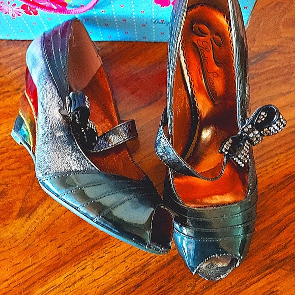 Poetic Justce Wedge Heels  Size 7.5 - Picture 2 of 6